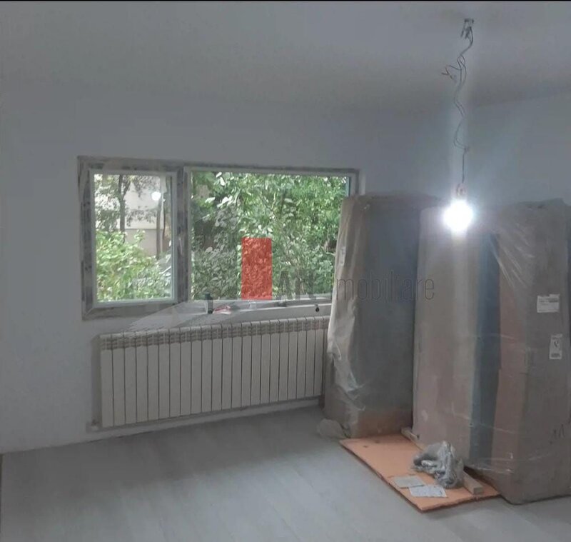 Drumul Gazarului, Giurgiului, vanzare apartament 2 camere semidecomandat.