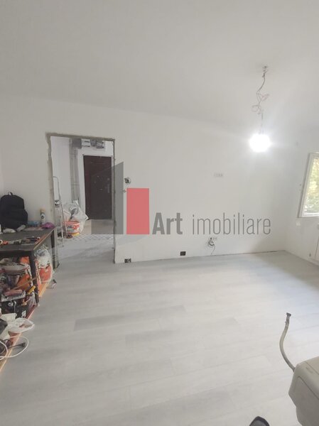 Drumul Gazarului, Giurgiului, vanzare apartament 2 camere semidecomandat.