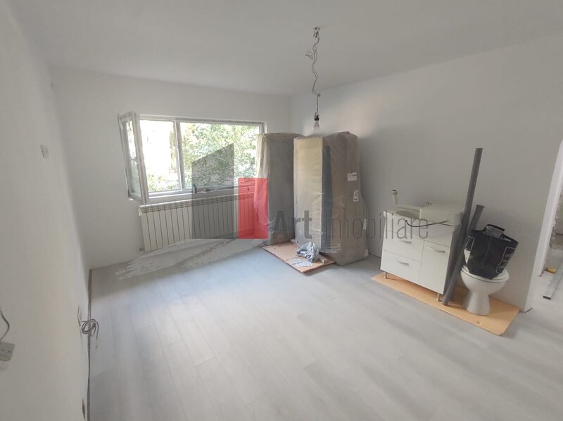 Drumul Gazarului, Giurgiului, vanzare apartament 2 camere semidecomandat.